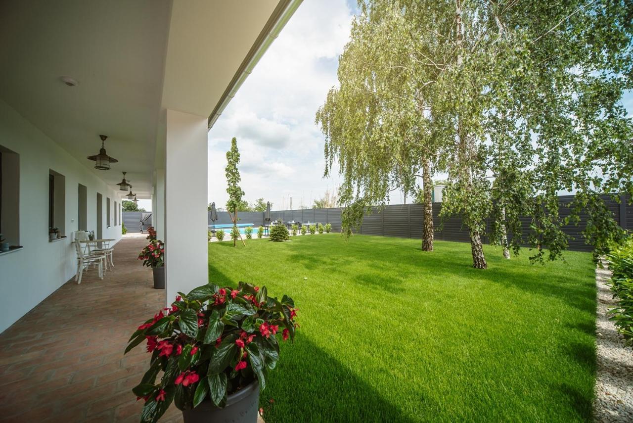 Palkonyha Panzio Speiz Gasztromuhely Bed & Breakfast Palkonya Exterior foto
