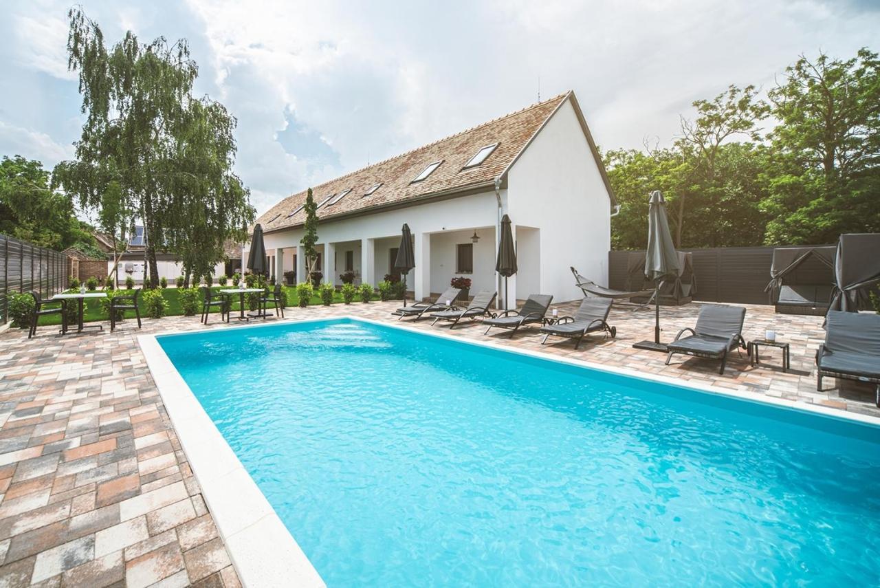 Palkonyha Panzio Speiz Gasztromuhely Bed & Breakfast Palkonya Exterior foto